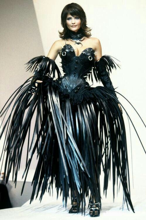 Thierry Mugler Designer, Mugler 90s, Thierry Mugler Couture, Mugler Dress, Helena Christensen, Thierry Mugler, Fashion Couture, Dark Fashion, Drag Race