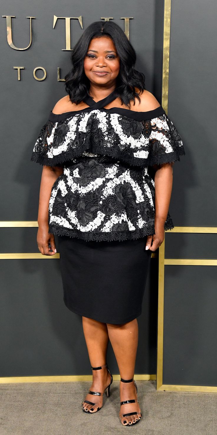 Look of the Day - Octavia Spencer from InStyle.com Octavia Spencer Outfits, Kibbe Gamine, Dresses For Apple Shape, Gwendoline Christie, Octavia Spencer, Adrienne Bailon, Celeb Fashion, Diva Style, Soft Gamine