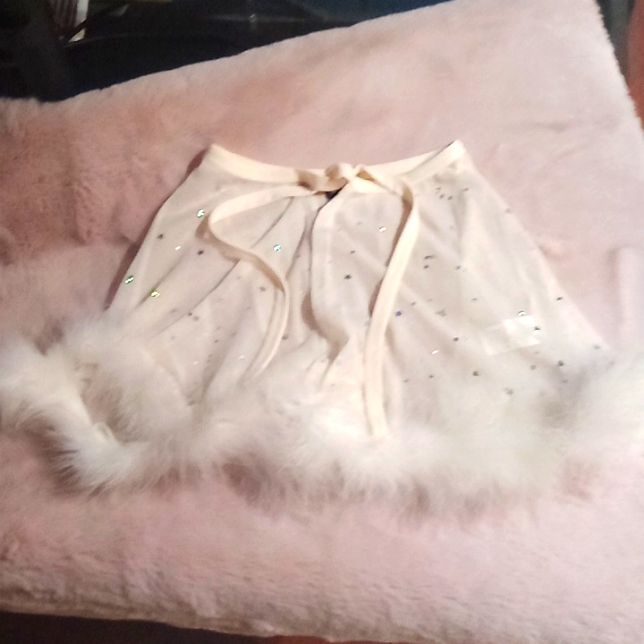 Adorable Off White/White Fuzzy Silver Star Embellished Intimates Skirt W/Front Tie. Brand New W/Out Tag. One Size But Fits More Like S As Listed. Love White Bottoms For Night Out In Winter, Silver Stars, White White, Women's Intimates, Off White, Brand New, Skirt, Silver, Women Shopping