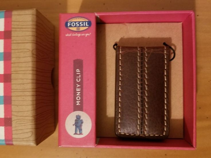 FOSSIL Magnetic Brown Leather Money Clip For Men New #Fossil #MoneyClip Leather Money Clip, Leather Money Clips, Leather Products, Selling On Ebay, Sell Items, Money Clip, Fossil, Brown Leather, Magnets