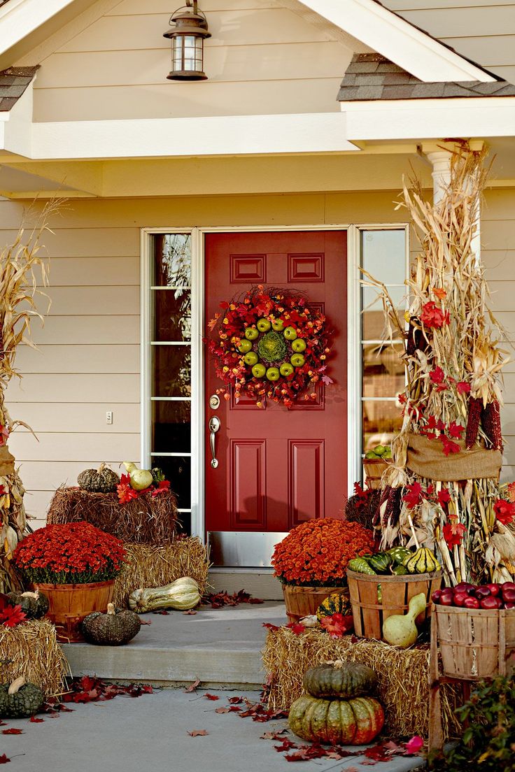 40 Festive Fall Porch Ideas for a Welcoming Autumn Look | Front door ...