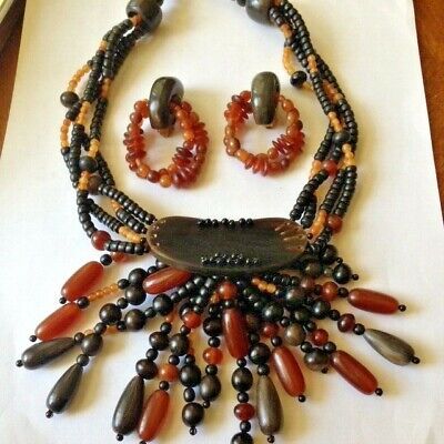 💋MONIES GERDA LYNGGAARD Beautiful Vtg. NECKLACE & EARRINGS SET | eBay One Of A Kind Vintage Brown Jewelry, Diy Jewellery Designs, African Necklace, Horn Necklace, Advanced Style, African Jewelry, Necklace Earring Set, Necklace Earrings, Earrings Set