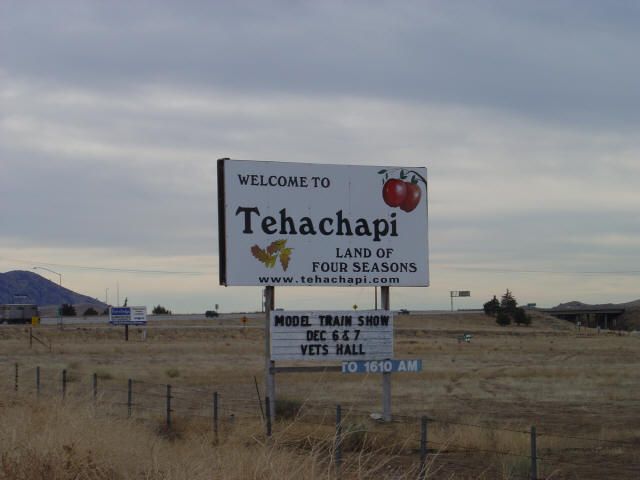 a welcome sign to tehachapi land of four seasons