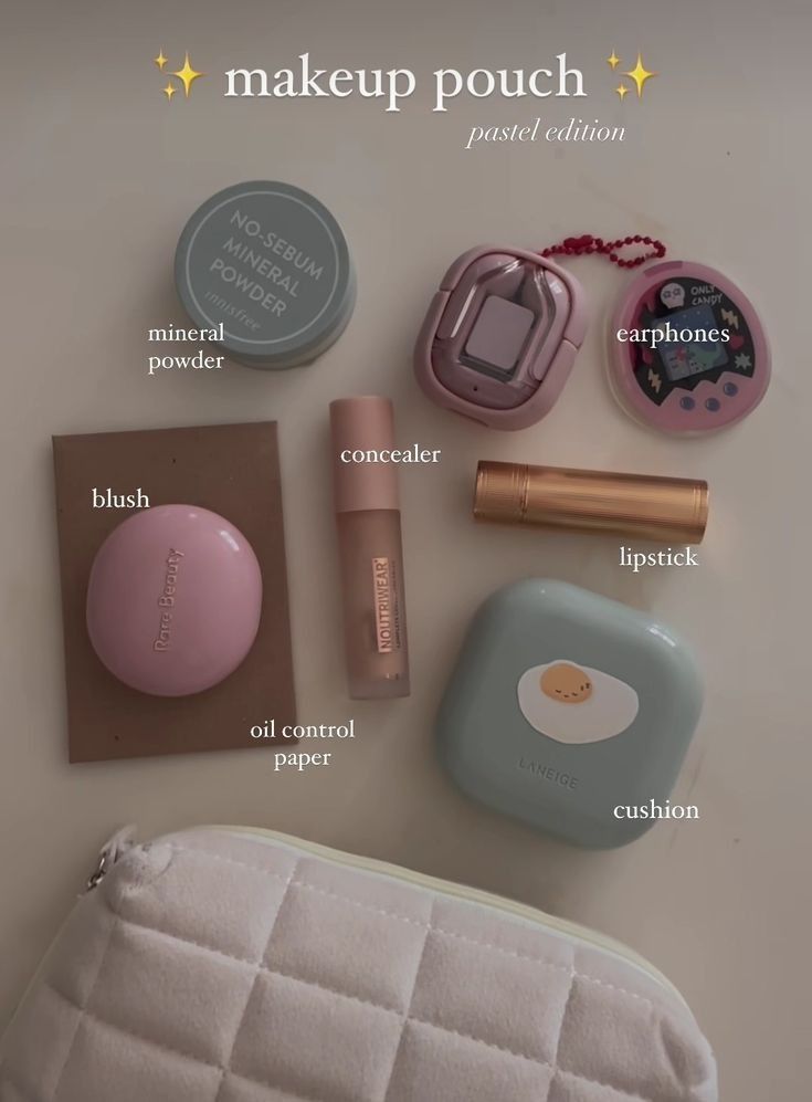 Summer Bag Essentials, Bag Tour, What Is In My Bag, Everyday Bag Essentials, Uni Bag, Blush Lipstick, Essential Pouch, Makeup Bag Essentials, School Bag Essentials