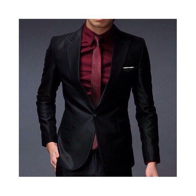 Embedded Black Suit Combinations, Grad Suits, Black Groomsmen Suits, Black Coat Pant, Father Of The Bride Outfit, Black And Red Suit, Maroon Suit, Suits Groom, Centerpieces Floral