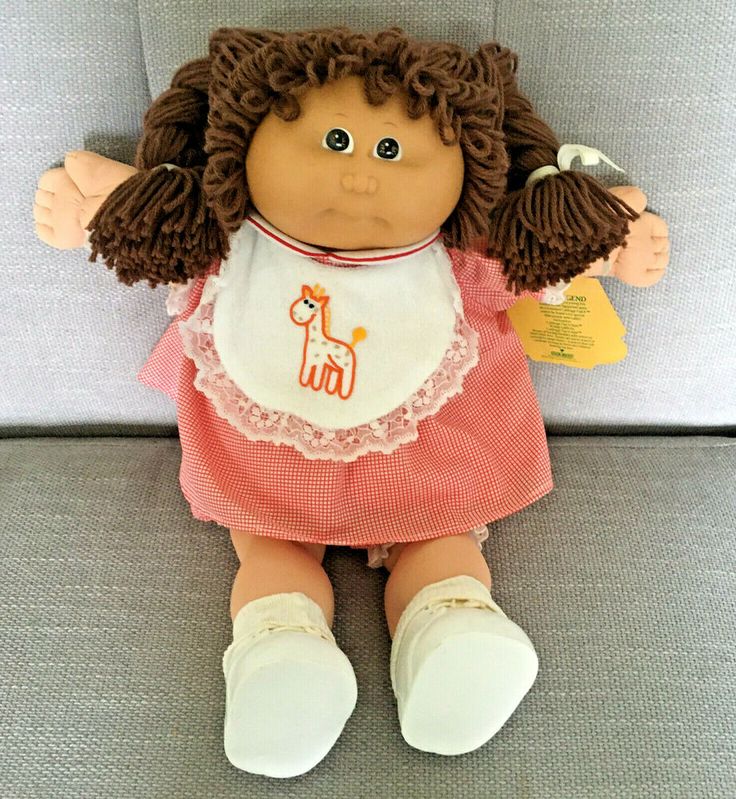 Vintage Cabbage Patch Doll Girl Brown Hair Eyes Outfit HM 1 No dimple - 1985  #CabbagePatchKids Original Cabbage Patch Dolls, Cabbage Dolls, Girl Brown Hair, Vintage Cabbage Patch Dolls, Shoes With Laces, Hello Dollies, Cabbage Patch Kids Dolls, Big Blue Eyes, Kids Dolls