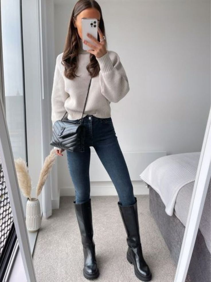 Outfit Botas, Outfits Con Jeans, Jeans Outfit Winter, Blue Jean Outfits, Mode Zara, 11th Grade, Outfit Jeans, Mode Inspo, Autumn Outfit