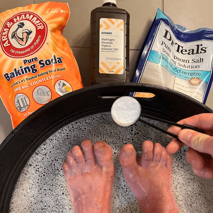 Discover How This 3-Minute Shower Soak Routine Got Rid of Toe-Nail Fungus Fast Toenail Fungus Soak, Foot Fungus Remedies, Toenail Health, Diy Foot Soak, Foot Soak Recipe, Nail Remedies, Toenail Fungus Remedies, Nail Fungus Remedy, Fungal Nail