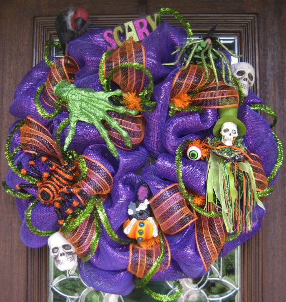 Deco Mesh SCARY HALLOWEEN WREATH | Etsy | Halloween wreath, Scary ...