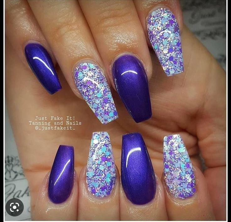 Black With Glitter Nails, Black With Glitter, Dark Purple Nails, Accent Nail Designs, Purple Ombre Nails, Purple Glitter Nails, Fancy Nail Art, Purple Nail Art, Lilac Nails