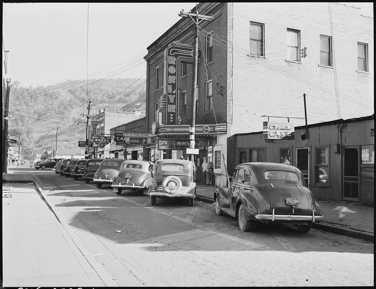 | ... Coal Company, Clover Gap Mine, Kentucky. Evarts, Harlan County Kentucky Pictures, Harlan Kentucky, Harlan County, Eastern Kentucky, Coal Miners, Old Country Stores, Chicago River, The Adventure Begins, My Old Kentucky Home