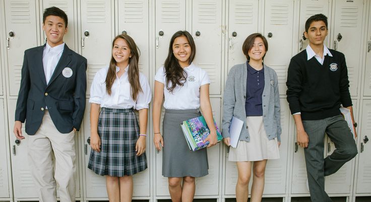 American School Uniforms, Catholic School Uniforms, Private School Uniforms, Argument Essay, School Outfits Highschool, High School Fashion, High School Uniform, Uniform School, American High School