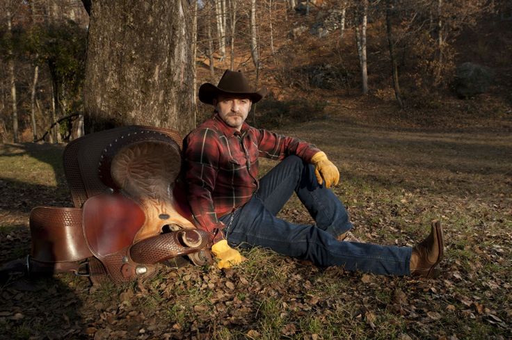 Italian Cowboy! Scottish Man, Country Life, Cowboy Hats, Cowboy, Horses, Hats