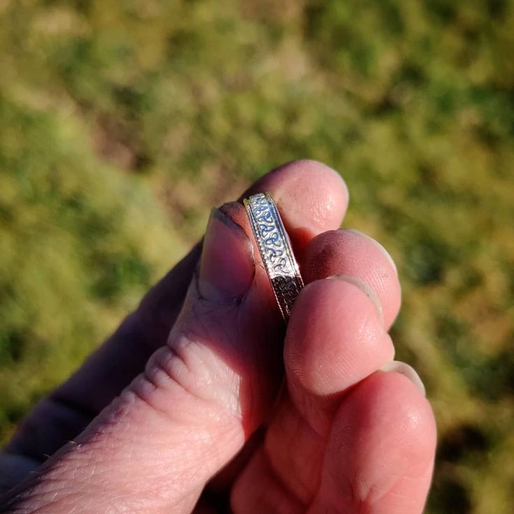 Bespoke Trinity Knot Ring - Custom Celtic Wedding Band