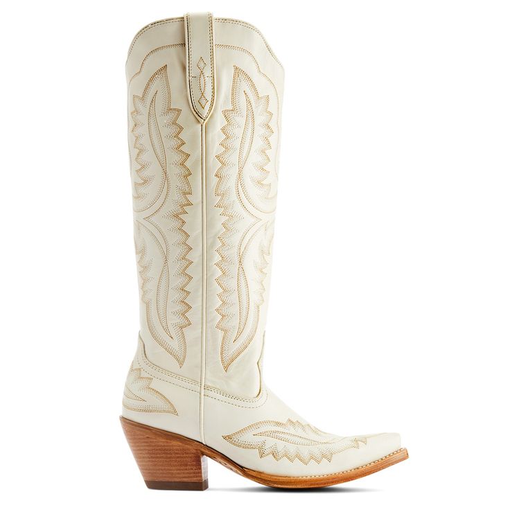 Gorgeous stitching, premium leather, and the knee height make our best-selling Casanova boot a showstopper wherever it goes. With the comfort you need for long nights boogying at country concerts and twirling on the dance floor, it'll turn heads whether you've paired it with cutoffs or your favorite summer dress. $269.95 Snip Toe Cowgirl Boots, Ariat Western Boots, School Edition, Country Outfit, Collection Ideas, Wedding Boots, Western Boots Women, On The Dance Floor, Western Boot