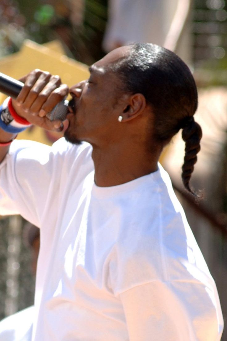 Snoop Dogg during Snoop Dogg Performs at MTV's "TRL" - Sounds of Summer in Las Vegas - June 1, 2005 at The Hard Rock Hotel and Casino in Las Vegas, Nevada, United States. (Photo by Denise Truscello/WireImage) Cornrow Hairstyles For Men, Baby Boy Hairstyles, Boys Hair, Disco Fashion, Barrel Curls, Snoop Dog, Luscious Hair, Gangsta Rap, Hard Rock Hotel