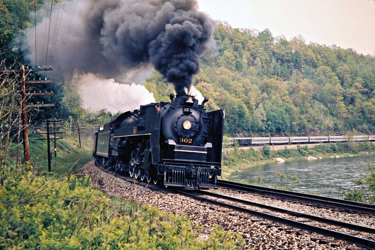 Erie Lackawanna Railway by John F. Bjorklund – Center for Railroad Photography & Art Railroad Track Pictures, Train Tracks Photography, Track Pictures, Railroad Photography, Railroad Photos, Delaware River, Electric Locomotive, Train Pictures, In Disguise