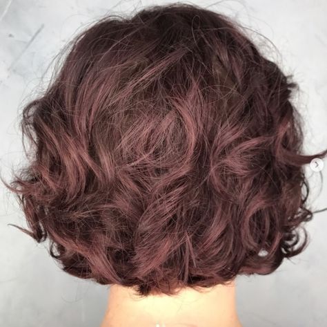 Tempted to give a loose-curl perm hairstyle a go? Here's 10 inspiring pictures from Instagram that'll convince you to take the plunge, now! | All Things Hair - From hair experts at Unilever Loose Perm Short Hair, Wave Perm Short Hair, Loose Curl Perm, Curl Perm, Perm Short Hair, Perm Styles, Loose Perm, Perm Curls, Body Wave Perm