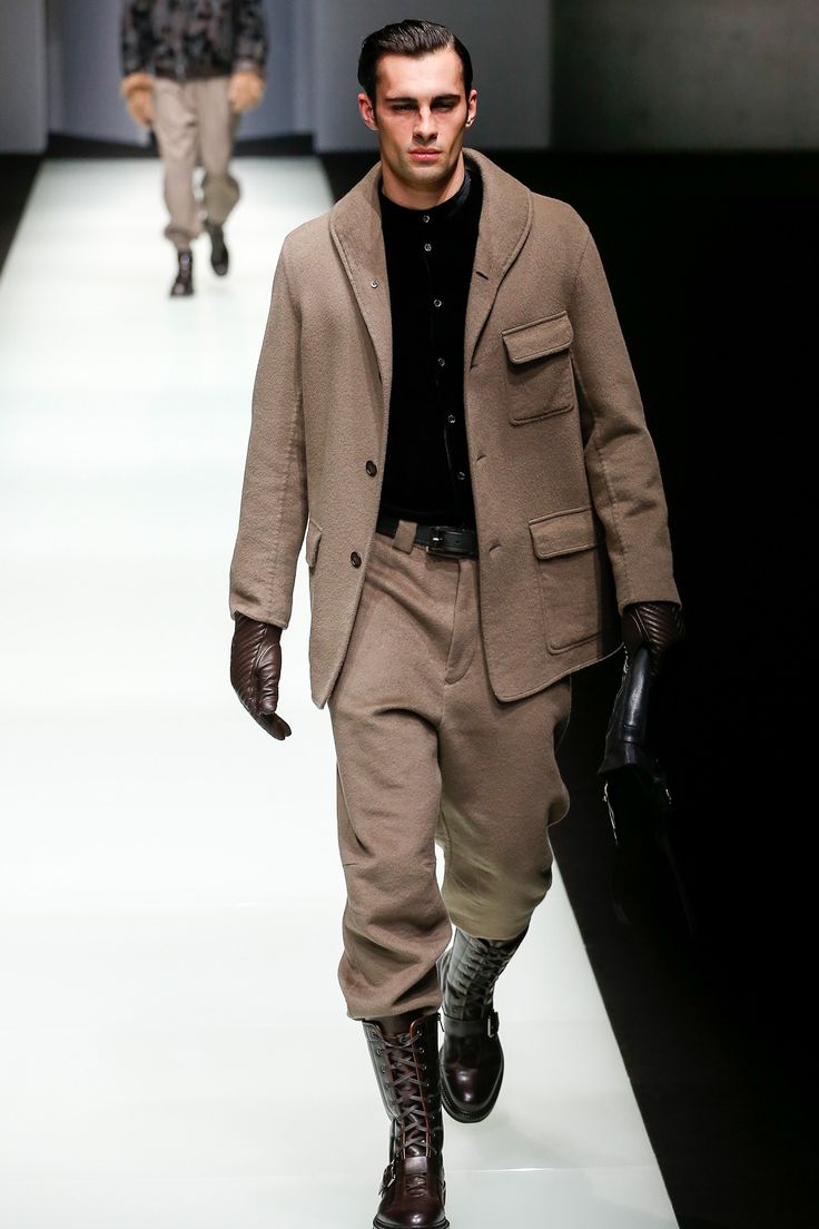 Giorgio Armani Fall 2018 Menswear Fashion Show Collection Brown Overcoat, Dystopian Fashion, Dior Men, Mens Fashion Rugged, Gothic Aesthetic, Menswear Fashion Show, Jackets Men Fashion, Mens Fashion Fall, Men's Outerwear