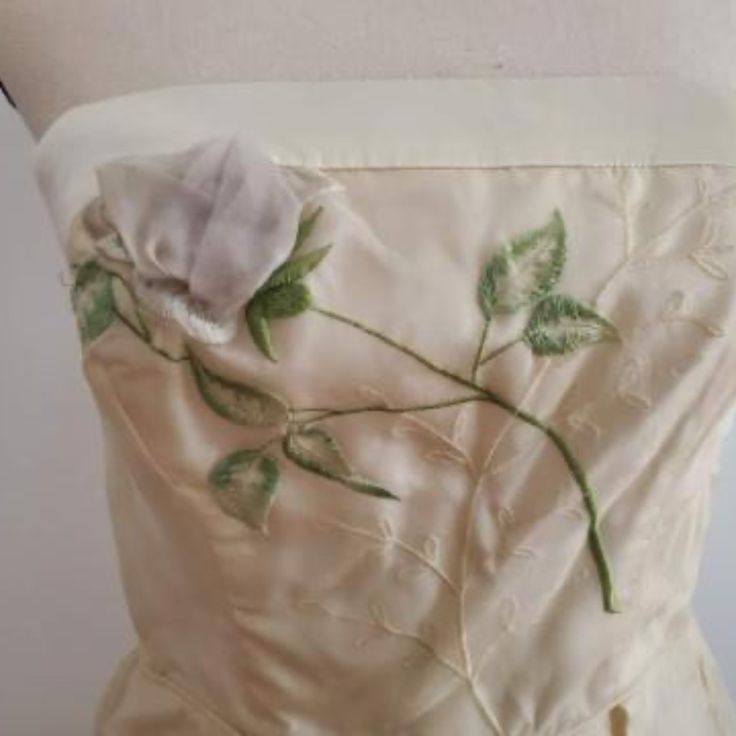 Vintage Hoco Dress, Long Vintage Dresses, 1920s Dress Vintage, 1890s Dress, Princess Wardrobe, Crafting Party, Vintage 1930s Dress, Betty Dress, Embroidered Wedding Dress