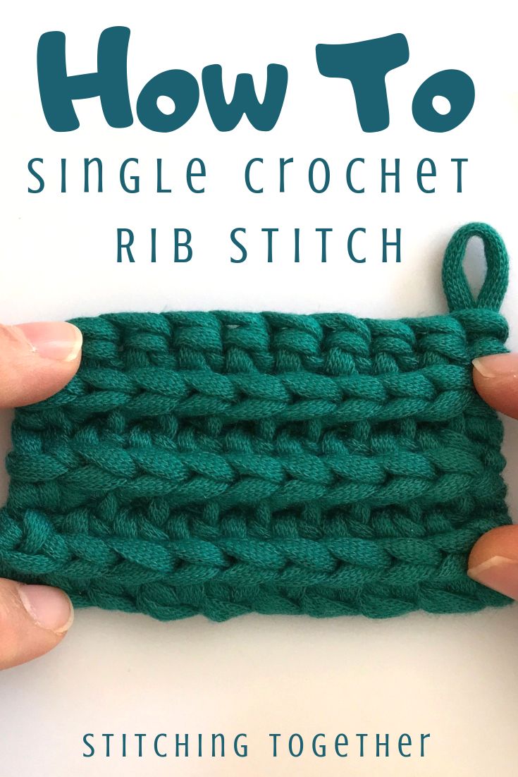 someone is holding up a green crochet stitch in front of the text, how to single crochet rib stitch