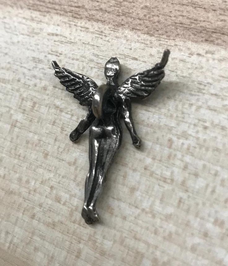 90's vintage super rare Nirvana in utero pendant | Etsy Nirvana Utero, Nirvana In Utero, In Utero, Grunge Pictures, Necklace For Men, Nirvana, Men Necklace, Looks Great, Pendant Necklace