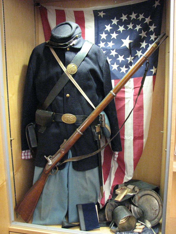 Typical uniform of a Union infantry soldier Union Soldier Uniform, Historic Dresses, Infantry Soldier, Army Outfit, Union Soldiers, Union Army, Magnus Chase, Military Uniforms, Army Soldier