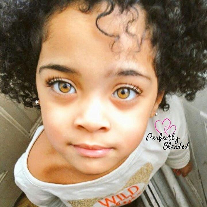 Young Tionne McKinney in Caribbean  Connection  miniseries  / Stage Play Honey Eyes, Biracial Babies, Beautiful Eyes Color, Ac New Leaf, Amber Eyes, Adorable Babies, Mixed Kids, Corte De Cabelo Masculino, Mixed Babies