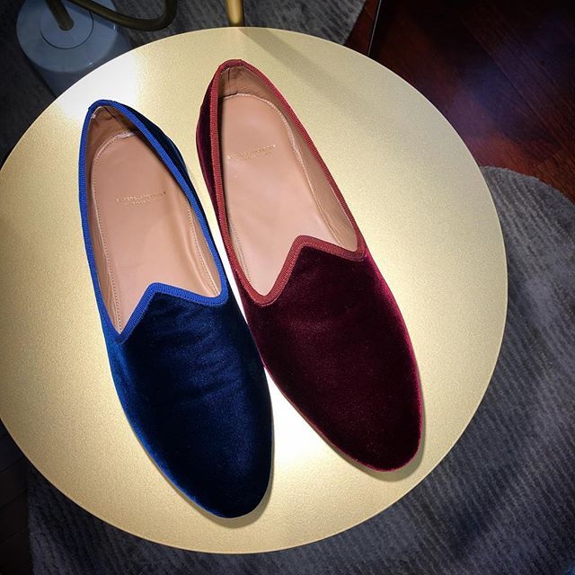 The Iconic Friulana entirely handmade in Italy  Discover more online on www.superglamourous.com  #superglamourous #friulana #velvet #menshoes #pantoufle #handmade #menshoes #shoes In Italy, Loafers, Velvet, Italy