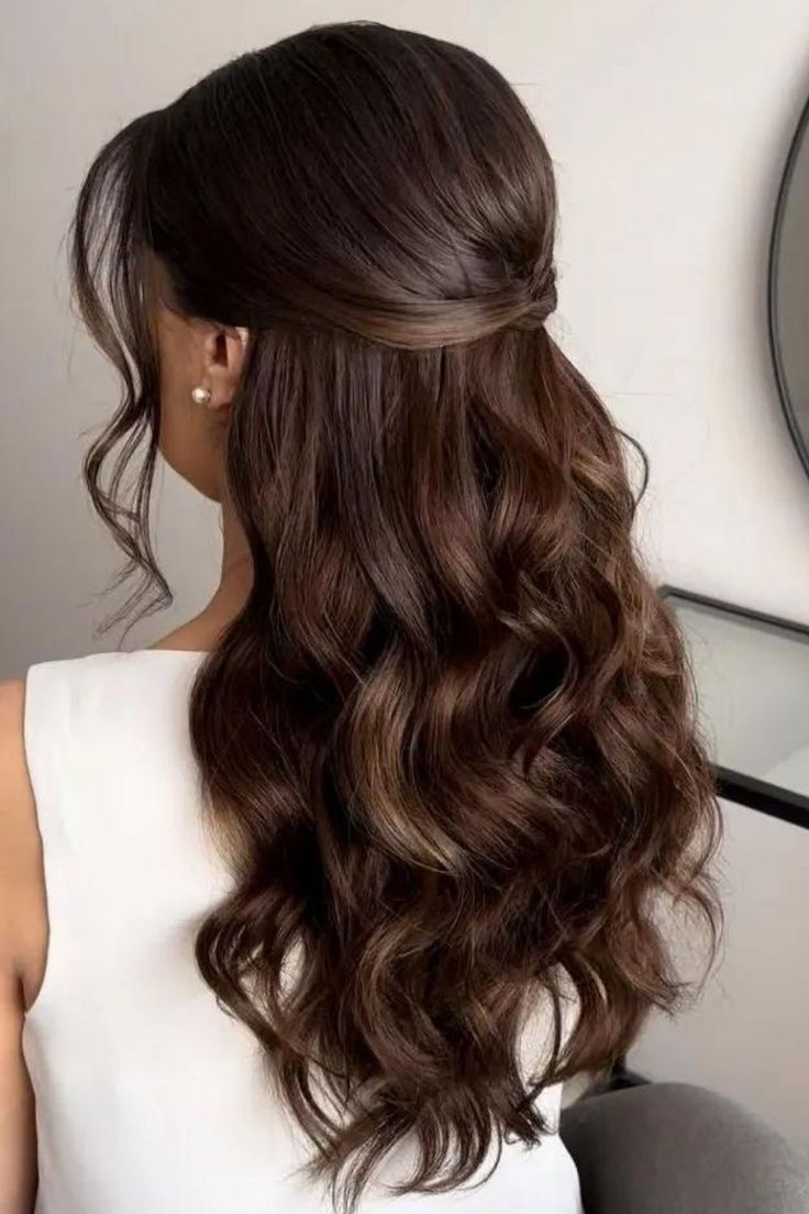 Elegant Half-Up Wavy Hairstyle For Long Hair Bridal Hair Down Brown, Half Up Half Down Curly Bridal Hair, Wedding Hair For Off Shoulder Dress, Soft Curls Half Up Half Down, Medium Length Hair Styles Formal, Graduation Hairstyles With Cap Curls, Half Up Curled Hairstyles, 8th Grade Prom Hairstyles, Half Up Half Down Front View