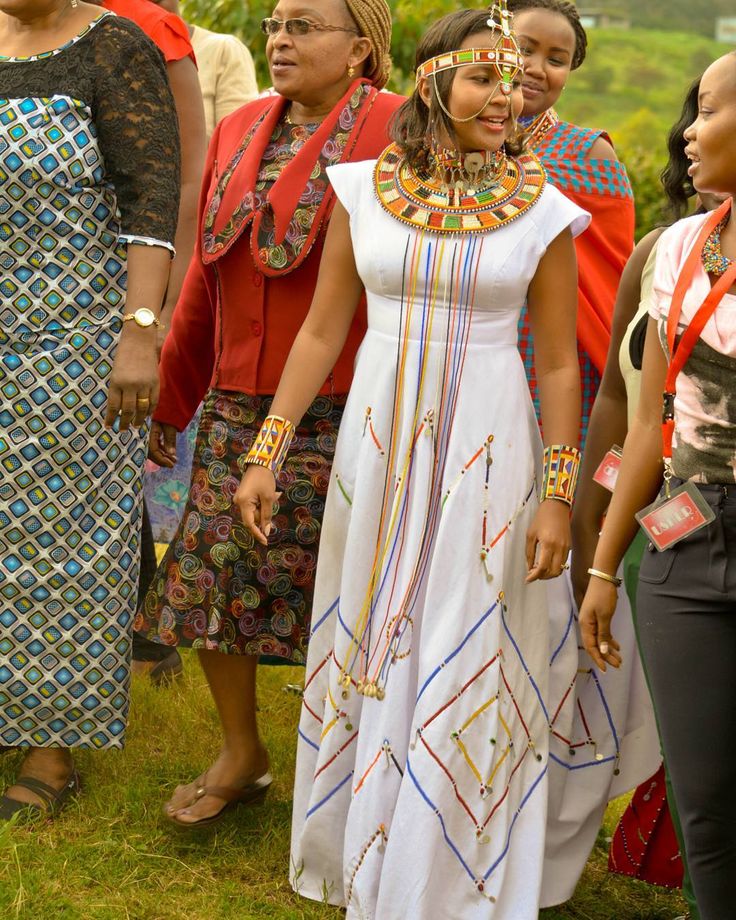 Olakira beaded maasai gowns#ethnic maasai ornaments #Elegant dresses#gowns Having an upcoming event #evening party#graduation #wedding #bride#bridesmaids#tag a friend Contact us 0701203722 💞Olakira Shweshwe Dresses South Africa, Native American Wedding Dress, Xhosa Attire, African Traditional Wear, Shweshwe Dresses, African Bride, Traditional Wedding Attire, African Traditional Wedding, African Wedding Dress