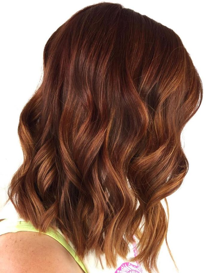 Golden Blonde Highlights For Auburn Hair Caramel Red Hair Color, Auburn Ombre Hair, Auburn Hair Colors, Short Auburn Hair, Auburn Blonde Hair, Medium Auburn Hair, Blonde Highlights Short Hair, Auburn Hair With Highlights, Auburn Balayage