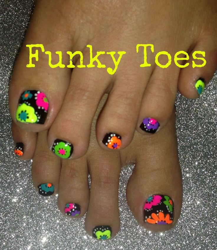 Neon toenail art flower design Neon Toe Nails, Bright Gel Nails, Toenail Art Designs, Toenail Designs Summer, Toenail Art, Bright Nail Designs, Toenail Designs, Fingernail Designs, Pedicure Ideas