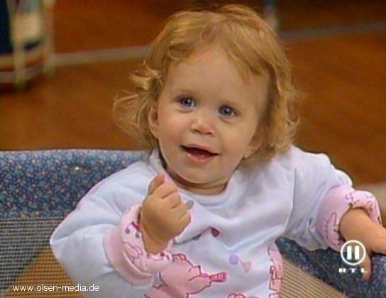 Michelle Tanner the big difference now Michelle Full House, Michelle Tanner, Fuller House, Funny Marvel Memes, Mary Kate Ashley, Olsen Twins, Mary Kate Olsen, Mary Kate, Full House