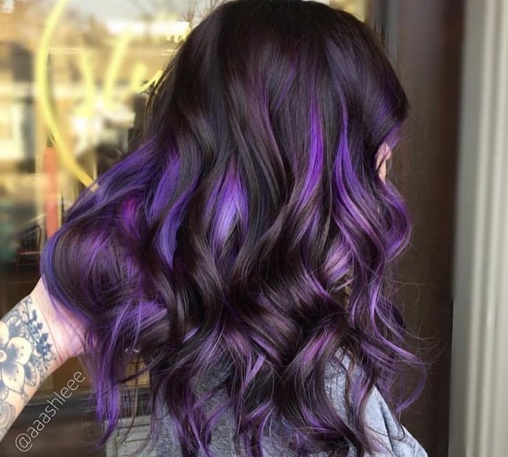 Think purple is too bold to work as a hair colour? Well, to convince you otherwise, see our gallery of purple highlights from Instagram, now! | All Things Hair - From hair experts at Unilever Purple And Black Hair, Purple Highlights Brown Hair, Purple Brown Hair, Purple Hair Highlights, Purple Highlights, Lilac Hair, Dark Hair With Highlights, Lavender Hair, Hair Color Purple