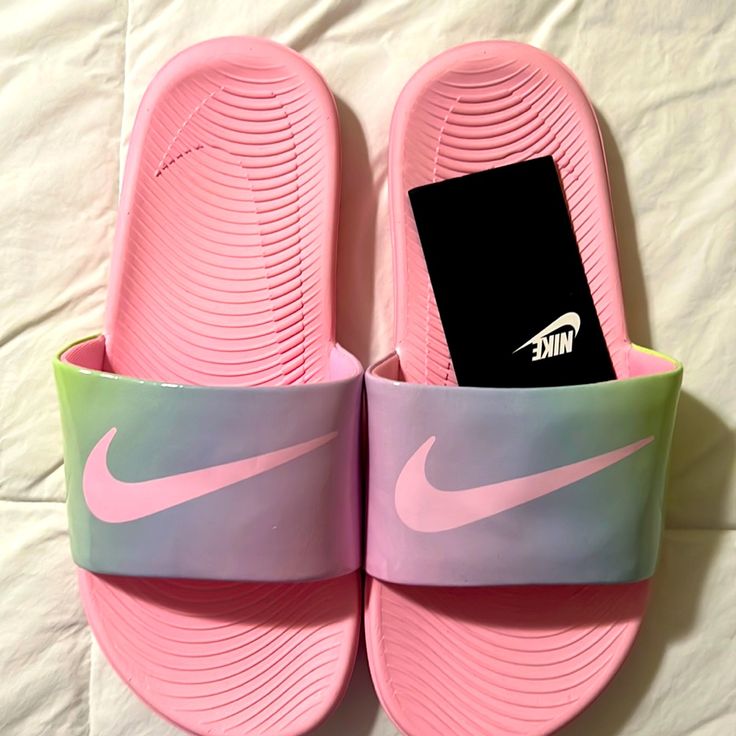 Size 5 Pink Non-slip Slides For Spring, Trendy Synthetic Sneakers For The Beach, Casual Pink Synthetic Slides, Pink Nike Casual Slides, Pink Synthetic Slides With Round Toe, Summer Low-top Synthetic Slides, Casual Pink Nike Slides, Pink Synthetic Slides, Casual Pink Open Toe Sneakers