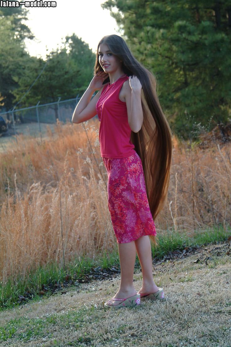 Lalana Graduation Hairstyles With Cap, Long Indian Hair, Long Hair Models, Extremely Long Hair, Long Hair Pictures, Really Long Hair, Hair Girls, Hair Shows, Super Long Hair