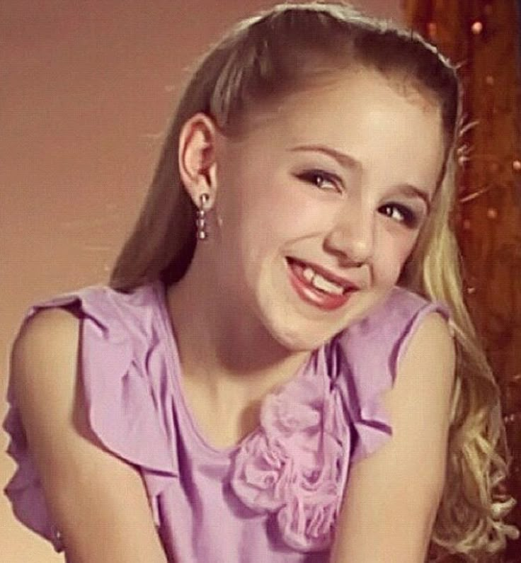 cute Chloe :) Chloe Lukasiak, Dance Moms, Make Your Day, Chloe, Get Started, Make Your, Purple, Dance Mums