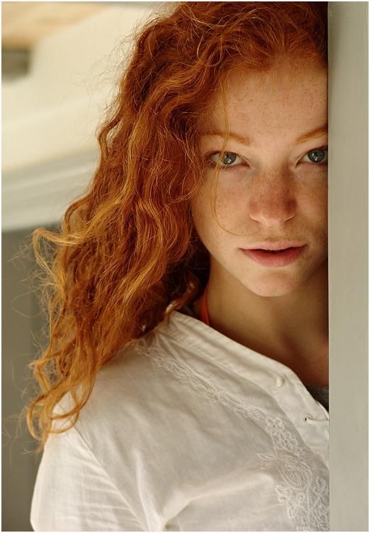 Pretty ginger redhead ~ Red Freckles, Woman With Red Hair, Red Hair Freckles, I Love Redheads, Beautiful Freckles, Pretty Redhead, Freckles Girl, Hair Color Unique, Red Haired Beauty