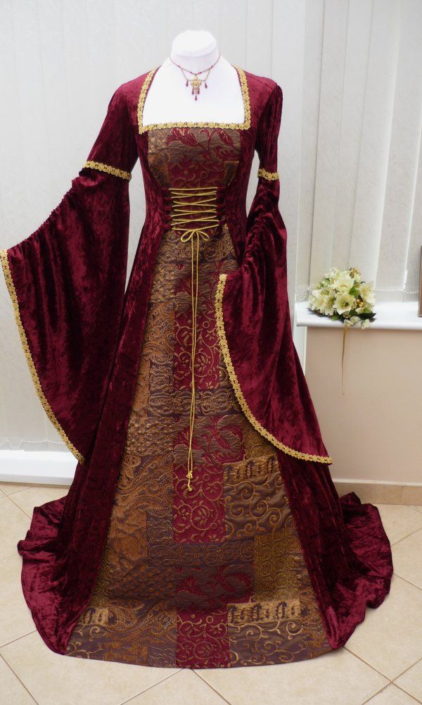 Renaissance 8 The rich red color, those famous jewel tones they had back in the day. Gaun Abad Pertengahan, Medieval Costumes, Medieval Gown, Medieval Dresses, Medieval Clothes, Fest Outfits, Ren Fest, Historical Dress, Fantasy Clothes