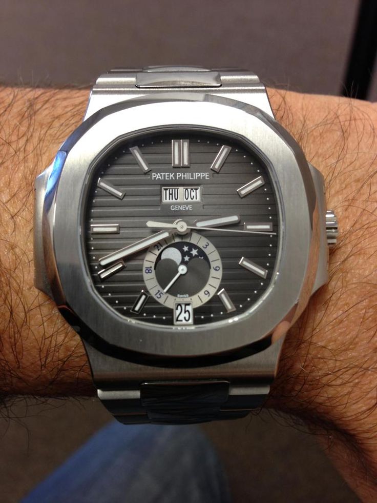 Patek Philippe Nautilus 5726 Luxurious Watch, Golf Watch, Timeless Watches, Patek Philippe Watches, Swiss Army Watches, Patek Philippe Nautilus, Stylish Watches, Golf Game, Mens Luxury