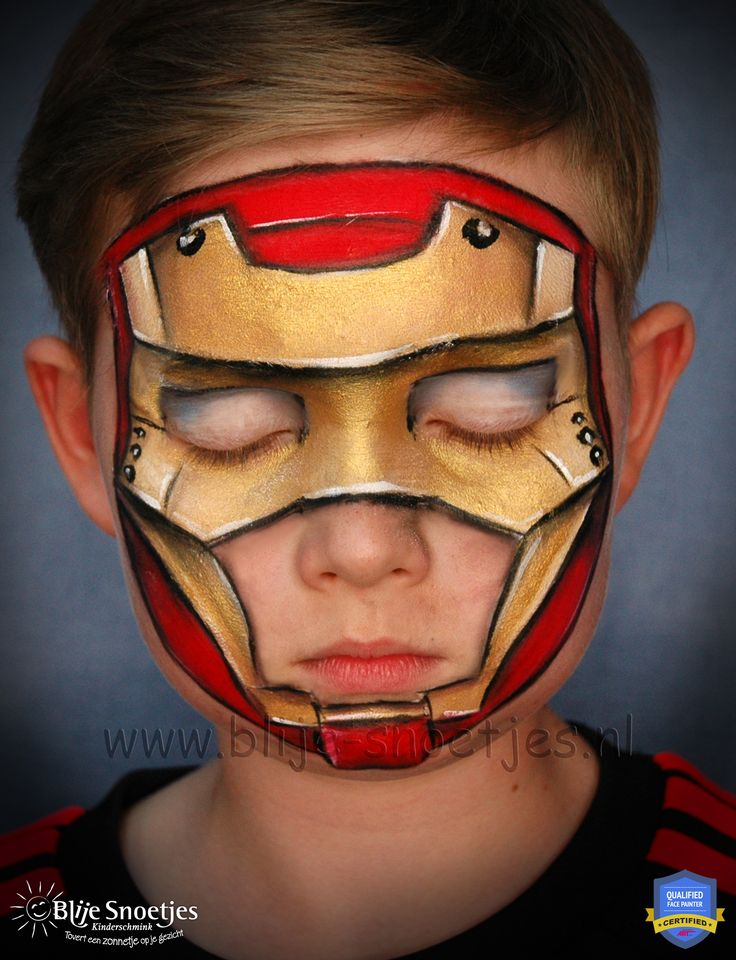 Facepainting a child friendly Ironman. With open nose and mouth area en only soft starblends on the eyes ;-). www.blije-snoetjes.nl Flash Face Paint, Iron Man Face Paint, Superhero Face Painting, Animal Face Paintings, Face Painting For Boys, Homemade Face Paints, Face Painting Easy, Kids Face Paint, Body Suit Tattoo