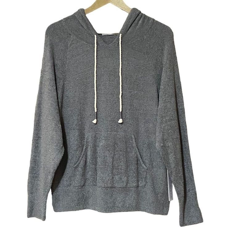 Young Fabulous & Broke Hoodie Women’s Large Gray Streetwear Athleisure Nwt Measurements (Lying Flat): Ptp: 21” Length: 22” Athleisure Sweatshirt With Kangaroo Pocket, Casual Hoodie With Kangaroo Pocket For Workout, Heather Grey Relaxed Fit Hoodie In Athleisure Style, Casual Workout Hoodie With Kangaroo Pocket, Sporty Tops With Kangaroo Pocket For Loungewear, Casual Athletic Heather Hoodie For Fall, Casual Cozy Fit Gray Sweats, Comfy Sports Hoodie Activewear, Casual Activewear With Adjustable Hood For Fall