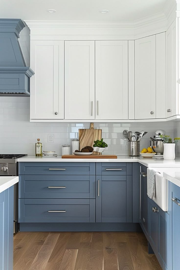 Discover the BEST Two-toned kitchen cabinet color ideas! in 2024 ...