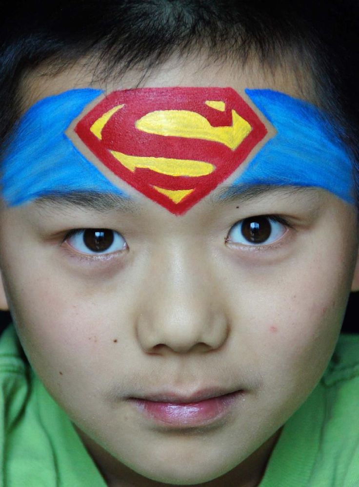 superman face paint - Google Search Superman Face Painting, Superhero Face Painting, Face Painting Ideas, Face Painting For Boys, Face Painting Tutorials, Face Painting Easy, Kids Face Paint, Body Suit Tattoo, Simple Face