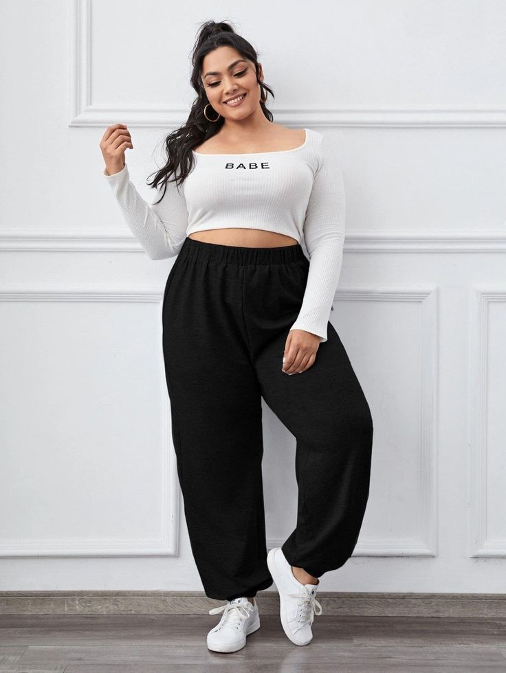 WOMEN Plus Solid Elastic Waist Sweatpants Moda Plus Size 2022, Plus Size Outfits Shein, Plus Size Tomboy Fashion, Outfits With Sweatpants, Chubby Girl Outfits, Shein Plus Size, Cute Sweatpants Outfit, Plus Size Summer Tops, Shein Brasil