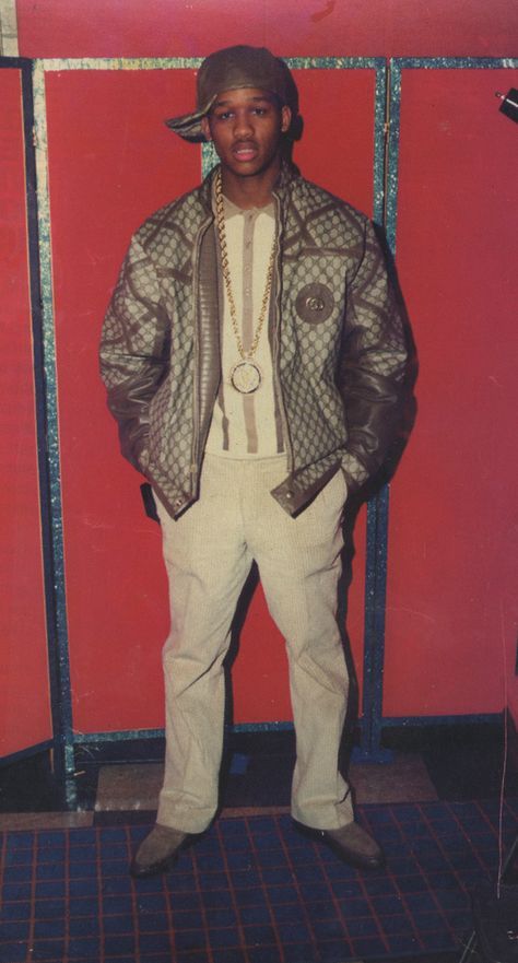 Alpo Martinez, 80s Hip Hop Fashion, Jamel Shabazz, History Of Hip Hop, Mode Hip Hop, 80s Hip Hop, Luxury Brand Logo, Hip Hop Classics, Dapper Dan