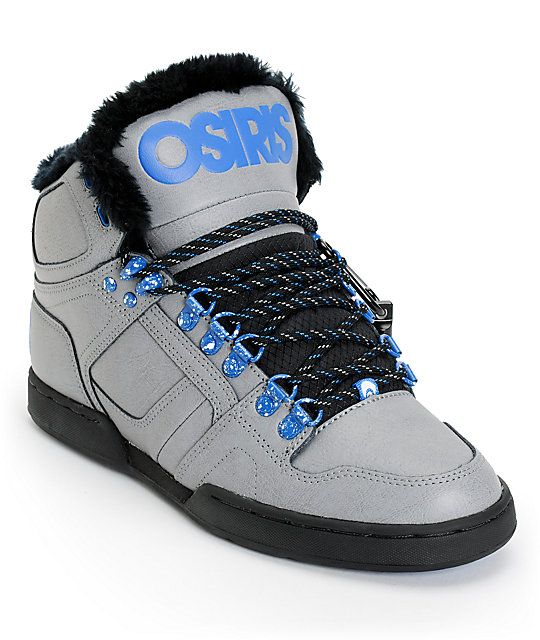 You won't believe the insane amounts of comfort the Osiris NYC 83 grey, blue, and camp shearling shoe offers until the instant you put them on. Osiris has done it again with the grey colorway that showcases a faux fur shearling lined tongue, inner lining, Winter Skating, Osiris Shoes, Unique Shoes, Dc Sneaker, Black Opal, Grey Blue, Skate Shoes, Shoe Collection, Air Jordan Sneaker