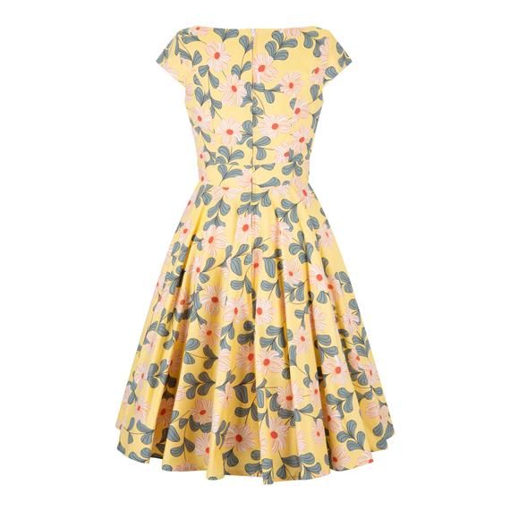 Yellow Floral Dress Vintage Dress Summer Dress Spring Dress Sundress 70s Midi Dress Women Swing Dress Retro Dress 1950s Dress Pin up Dress✂ This item is made to order. If you would like to have it in a different color or print, just choose from any of our available fabrics in our shop.✂ For custom sizing, please see our FAQ below or message us for details.👗 To view other dress patterns : https://etsy.me/2TwkanN🌈 For more fabric options : https://etsy.me/36v3McIDress style : HANNAThis  gorgeous Floral Dress Vintage, Rockabilly Outfits, Pin Up Outfits, Yellow Floral Dress, Dress Retro, Pin Up Dresses, Vintage Floral Dress, Dress Pin, 70s Dress