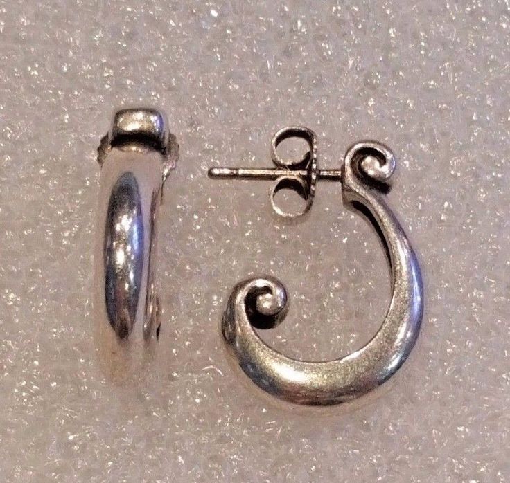 Retired James Avery Sterling Silver Curved Scroll Post Earrings HTF #JamesAvery #DropHoop Understated Jewelry, Stylish Earrings, James Avery, Stylish Earring, Fine Earrings, Tiffany & Co., Post Earrings, Sterling Silver, Stone